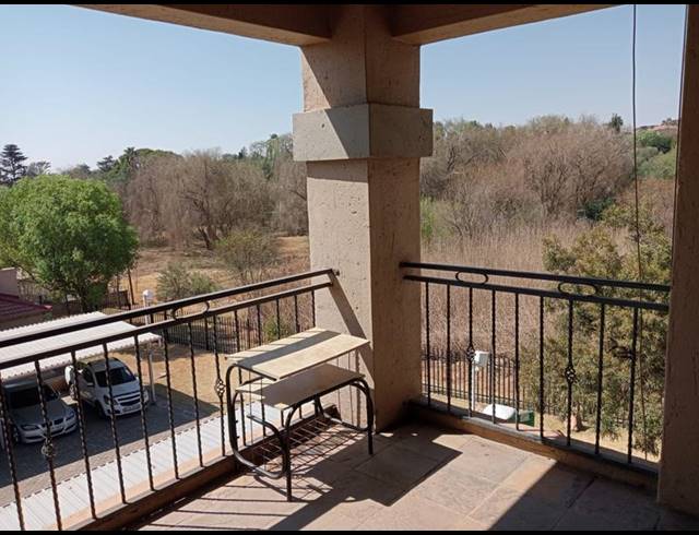 1 BEDROOM TOWNHOUSE FOR SALE IN WELTEVREDEN PARK